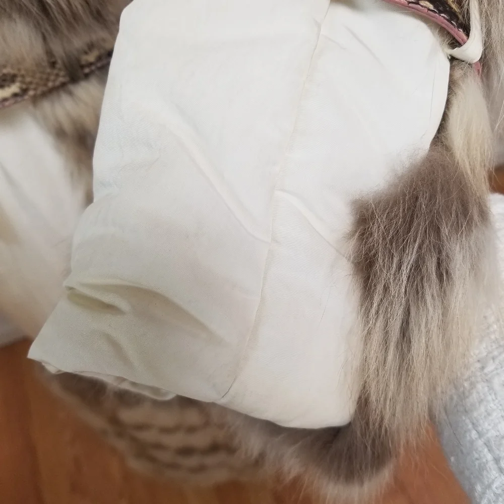 $2395 MADE IN ITALY Real Fox Fur Trimmed Ivory Coat - Picture 9 of 12